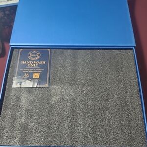 Gray Textured Throw Blanket - Blue Gift Box